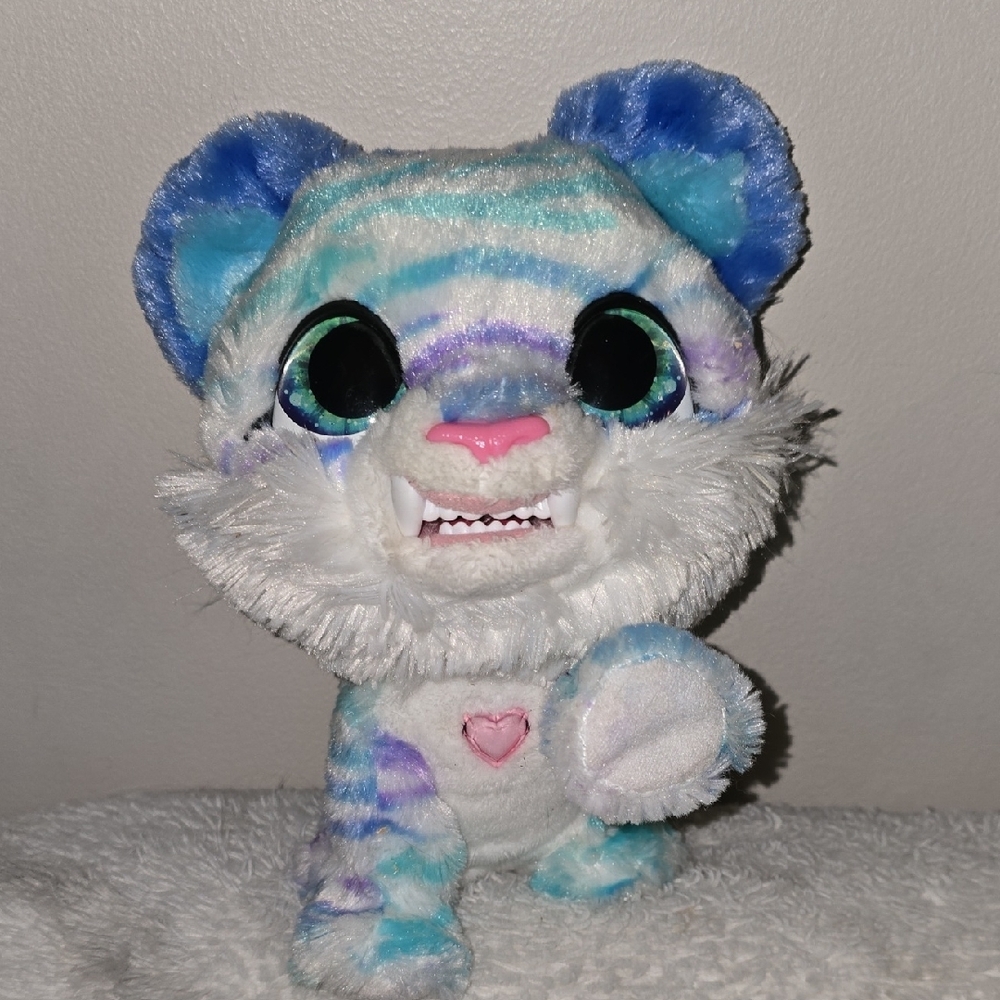 New TALKING Arctic Plush Tiger Winter ARCTIC Toy